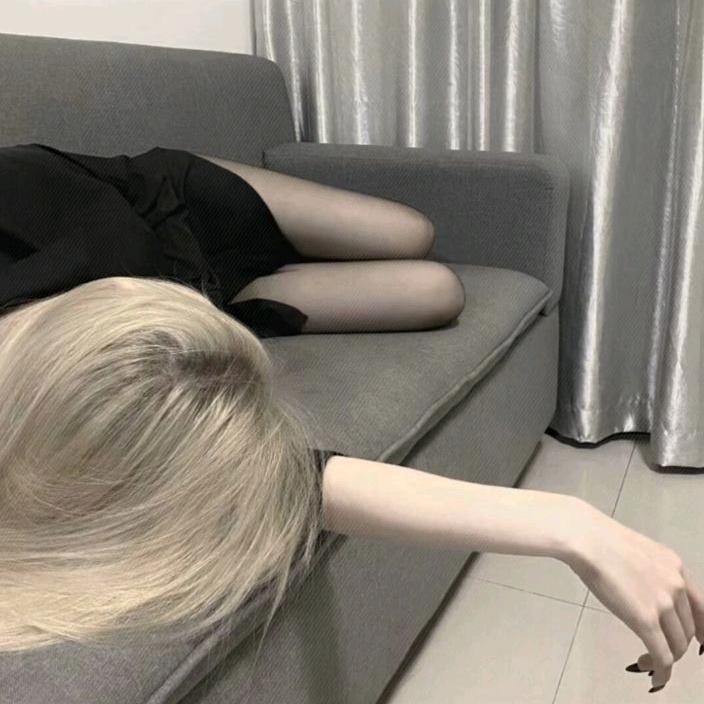 ʟY.