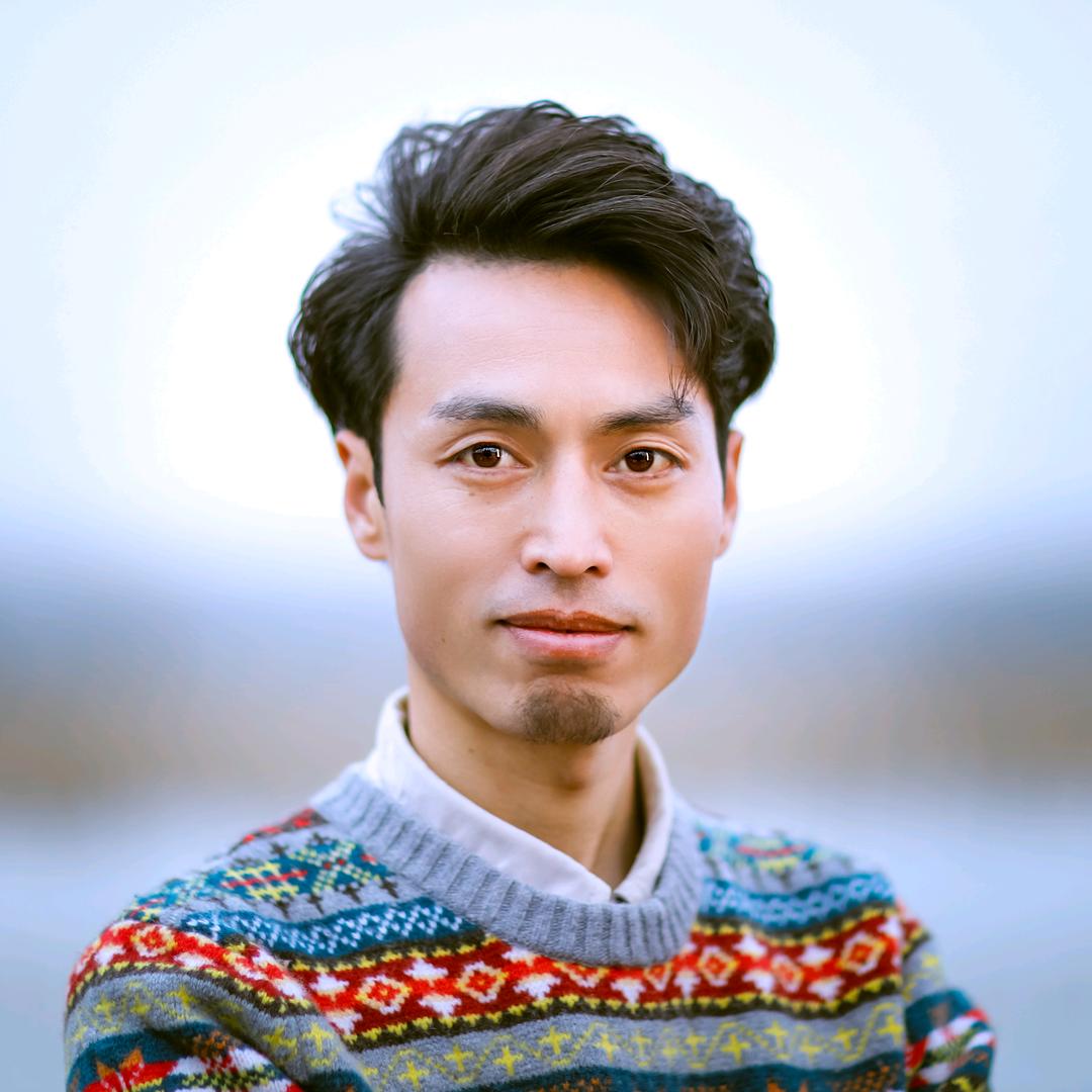 柿子树下