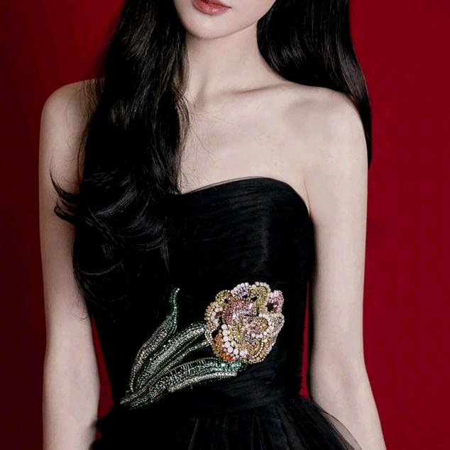 温柔的背后黎晓明