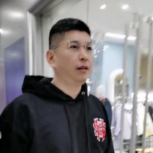 龙腾大维