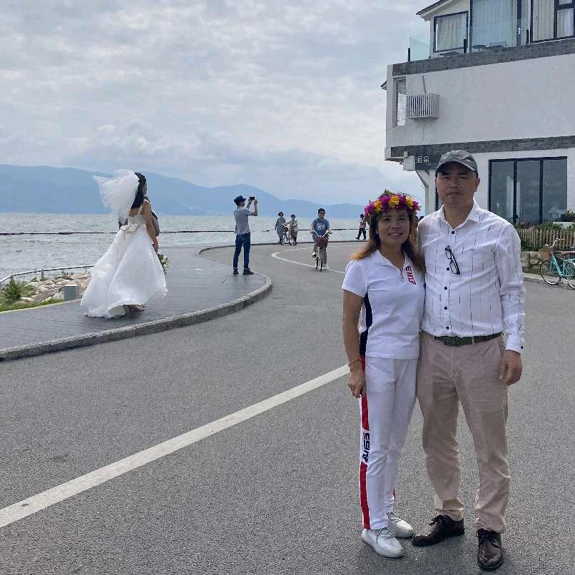 宏重建设