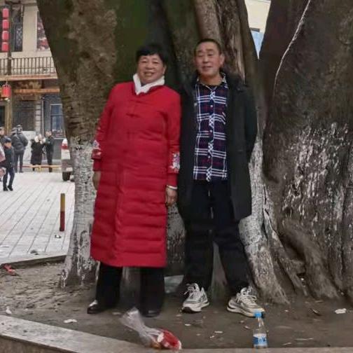 刘梓欣刘梓慧的奶奶