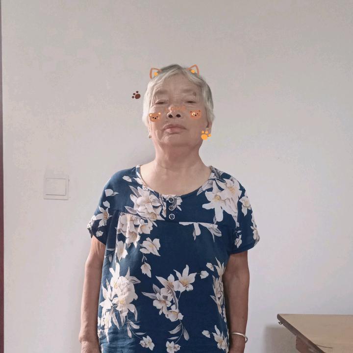 张兰英