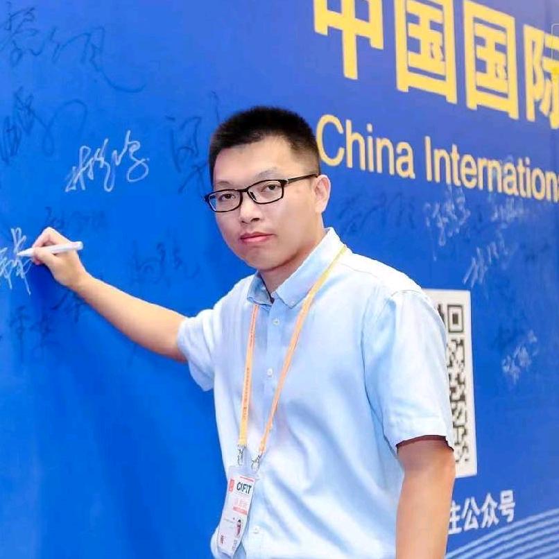 南京设计师---伟哥