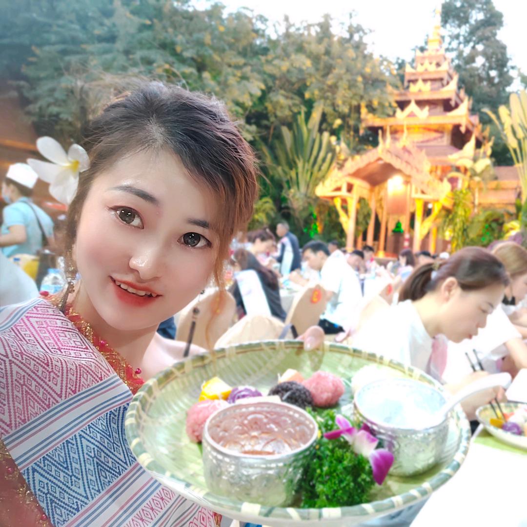 王小暖在丽江的日常生活