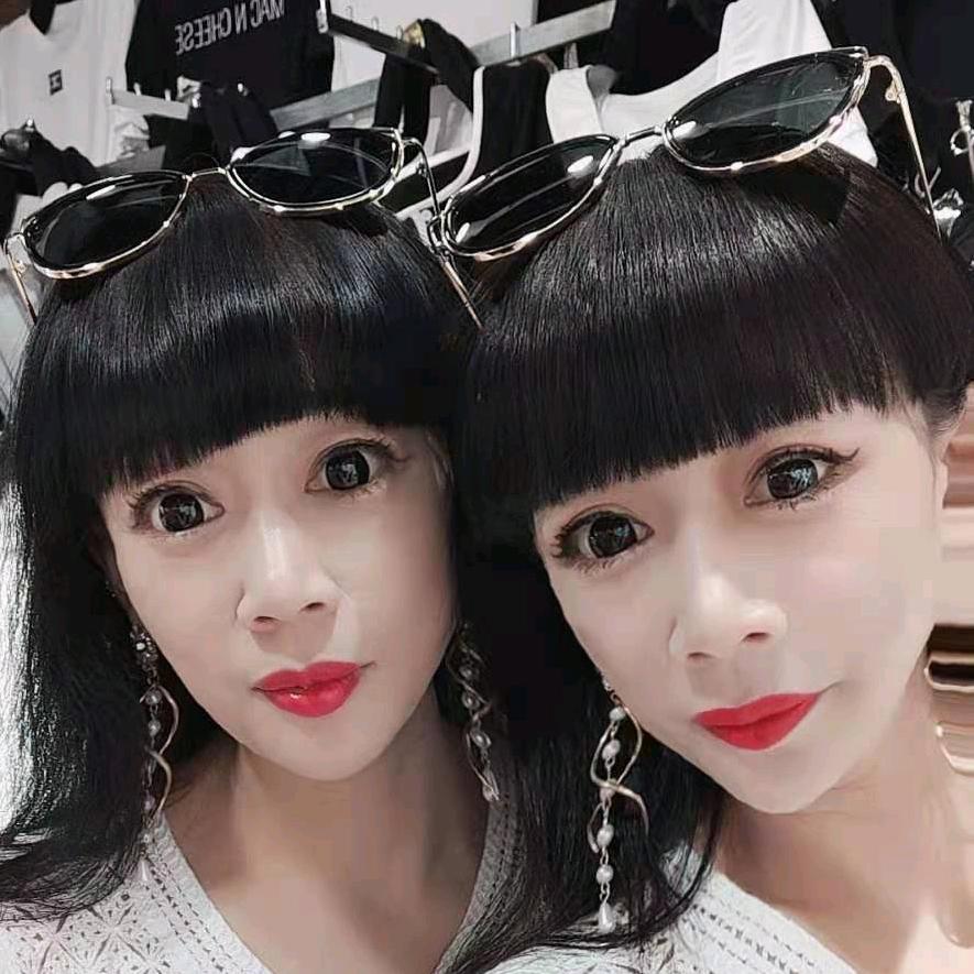 孪生姐妹