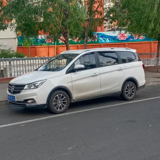 凝眸（出租车）