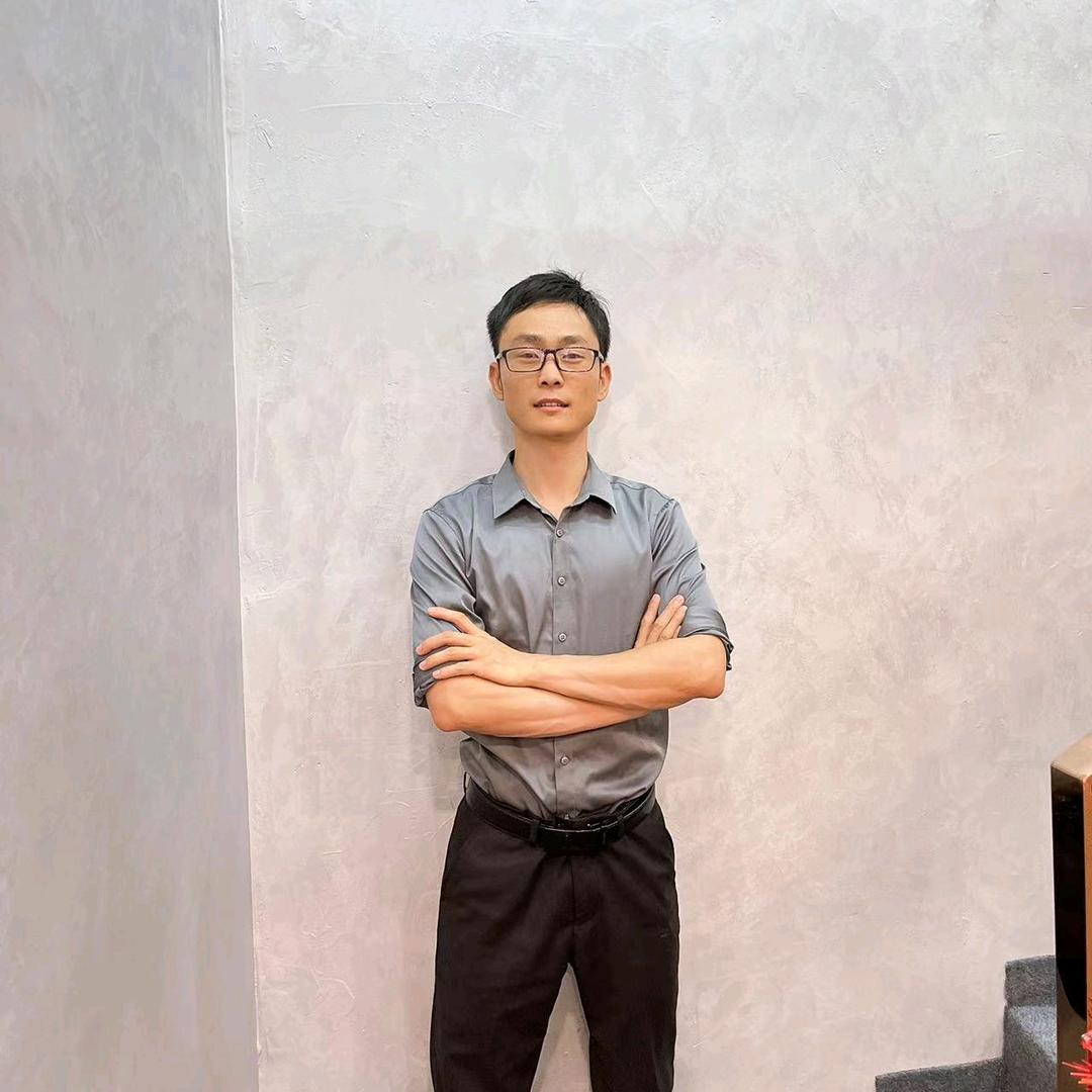 清远衣柜定制工厂～刘工