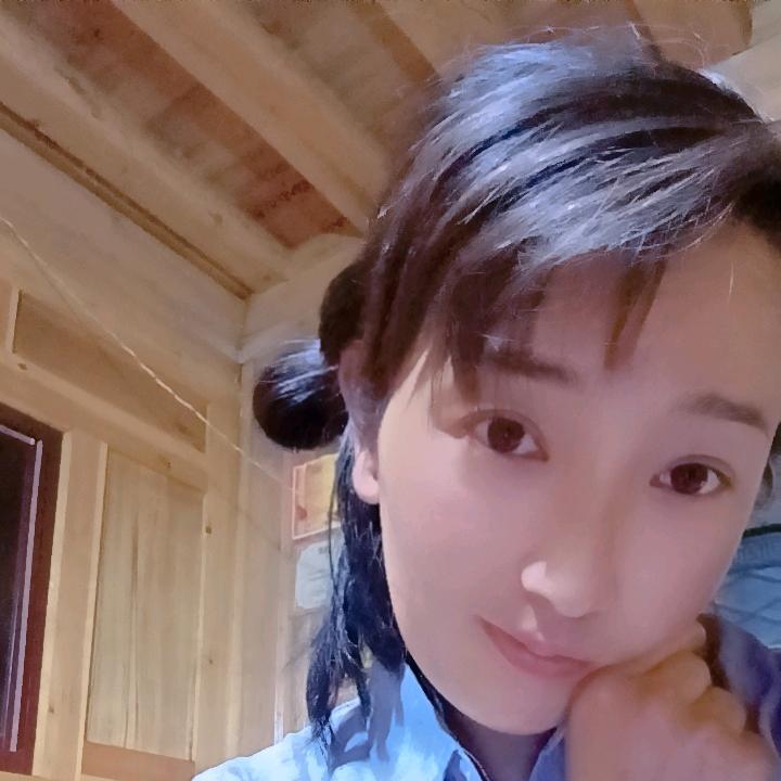 叶落抚尘