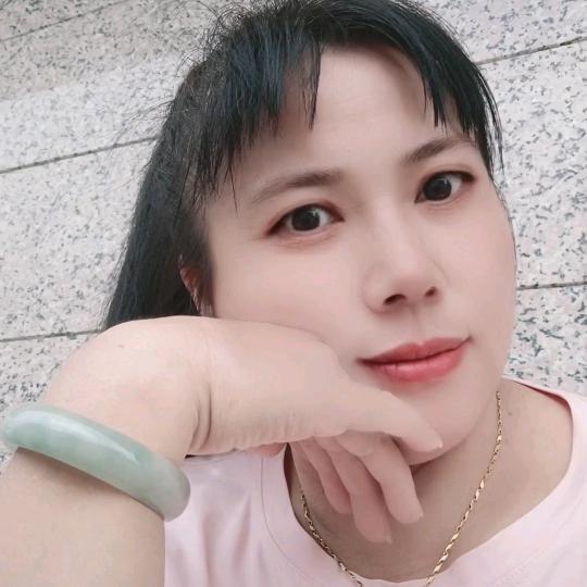 幸福快乐的一家