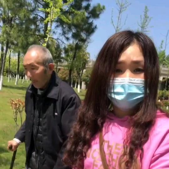 翠梅和父亲