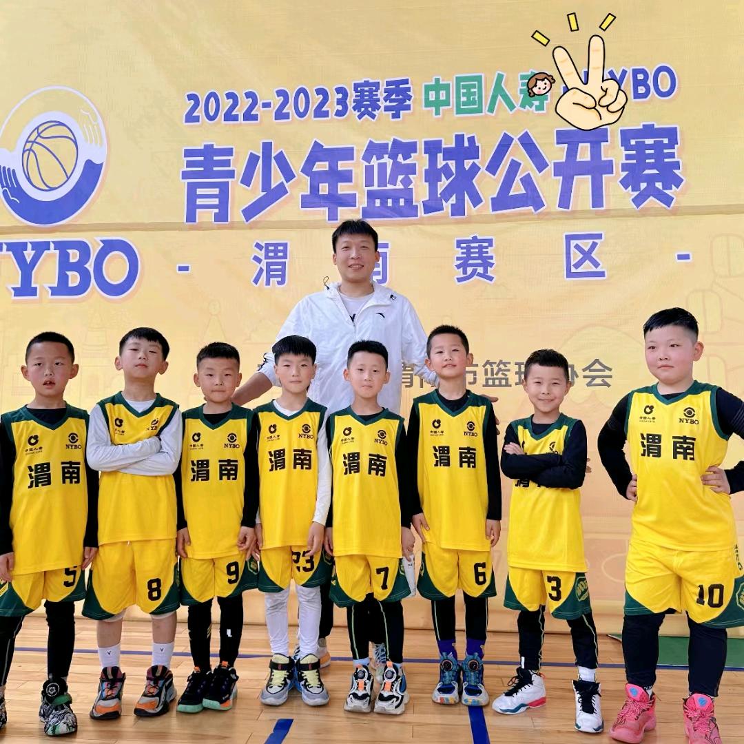 🏀十八手县城的豪豪爸爸教儿子打篮球