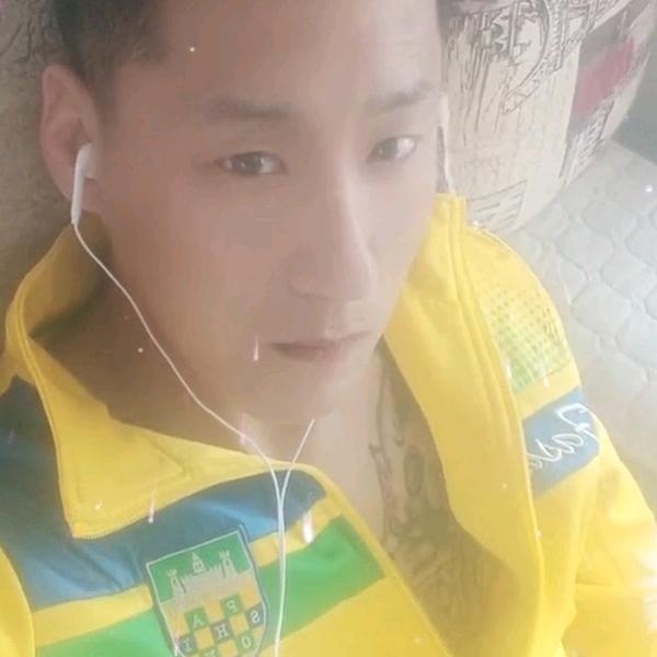 青岛老兵赶海，