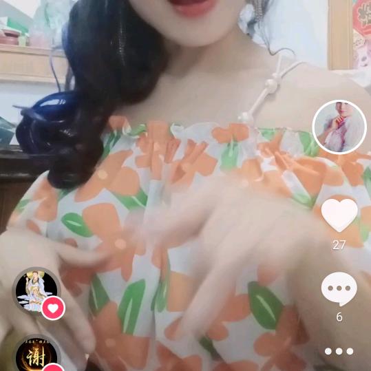 莉莉