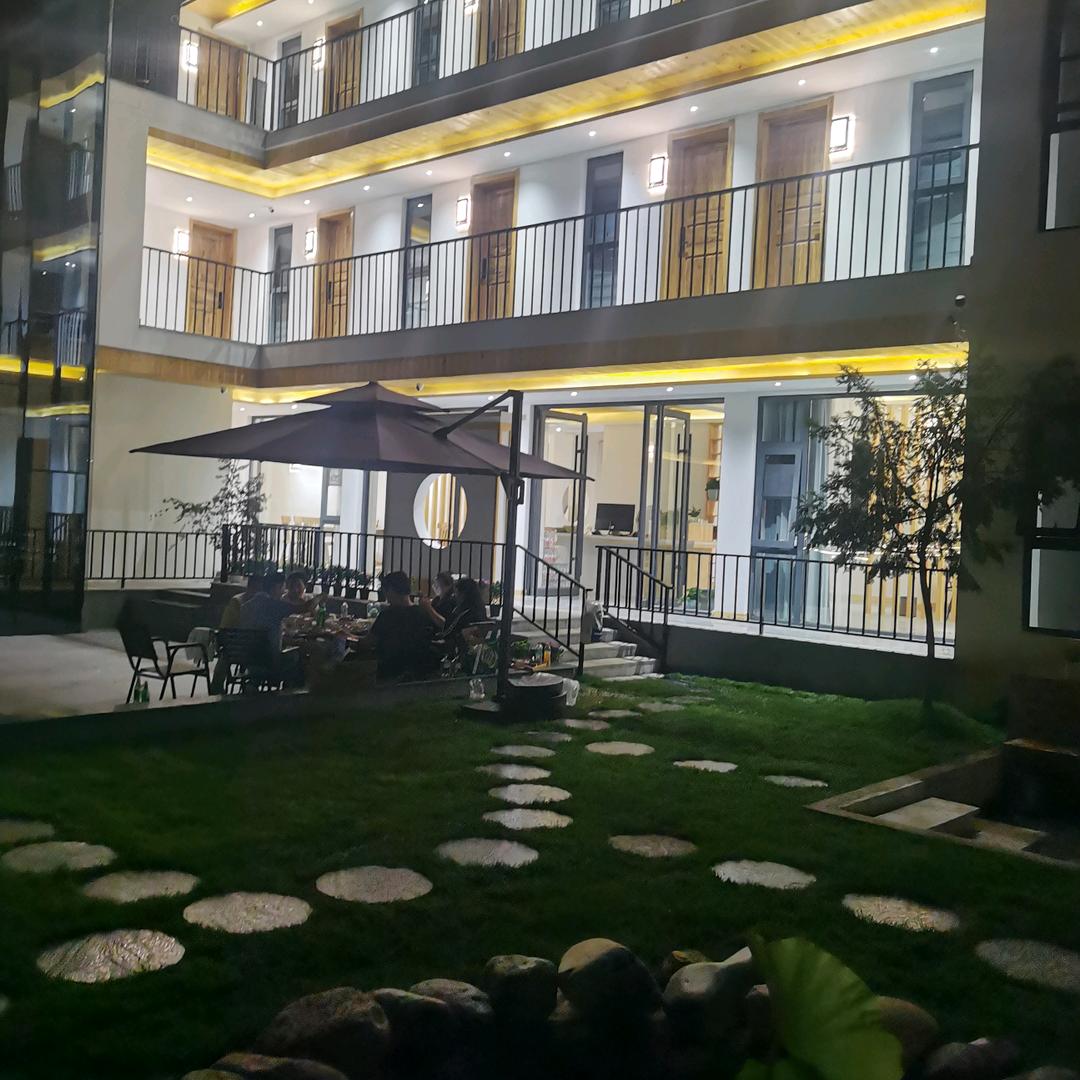 栾川县重渡沟管委会月明山宿民宿农家院