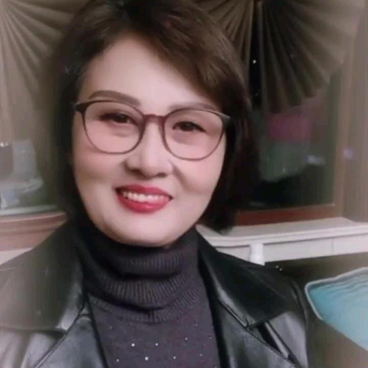 爱笑阿姨