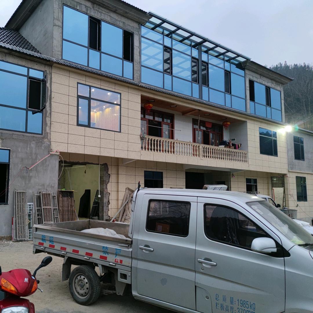 专业门窗安装何师傅