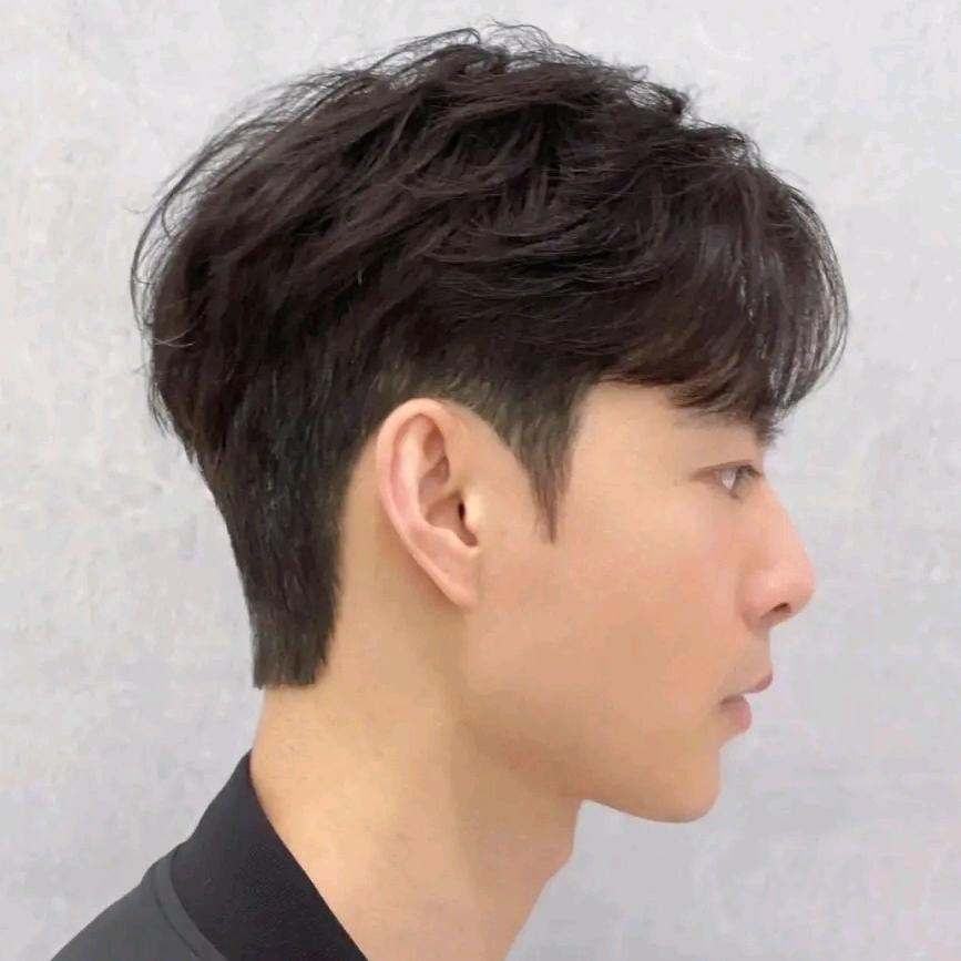 曾经拼命想，如今拼命忘。