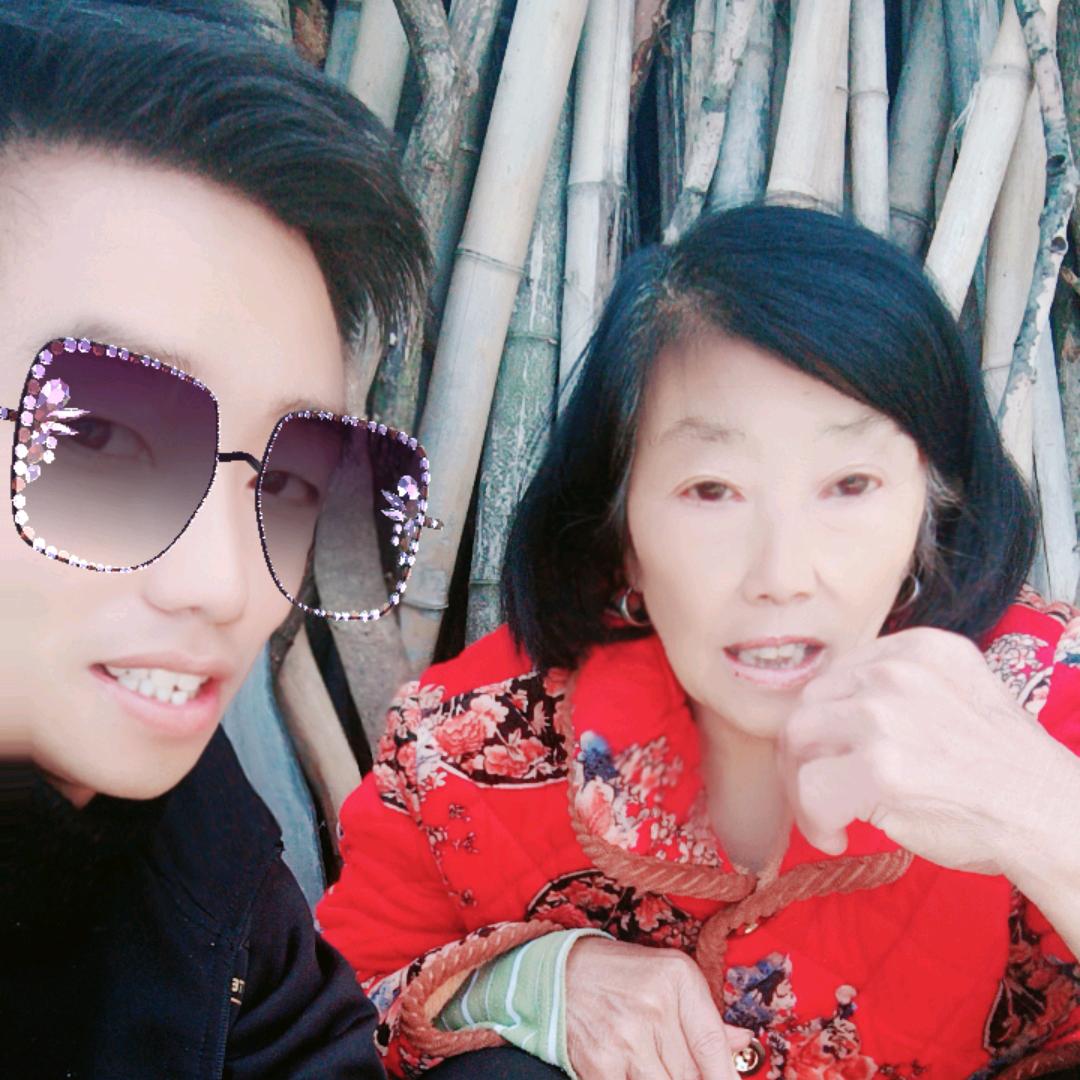 开开❤️心心邓大姐