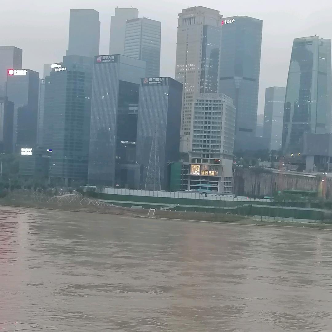 小燕子紧到不得瘦