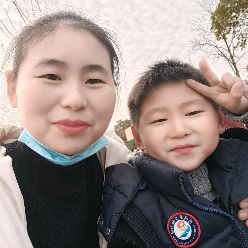 云南♥(｡￫v￩｡)♥陈姐姐