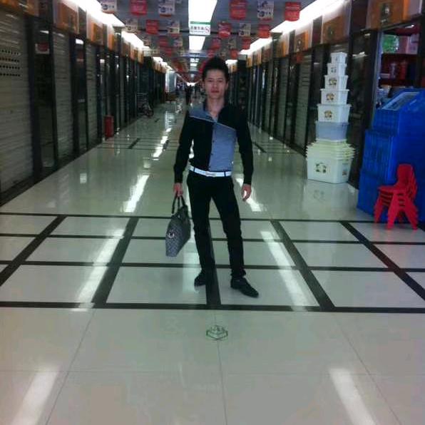 商老五雷波黄琅石材