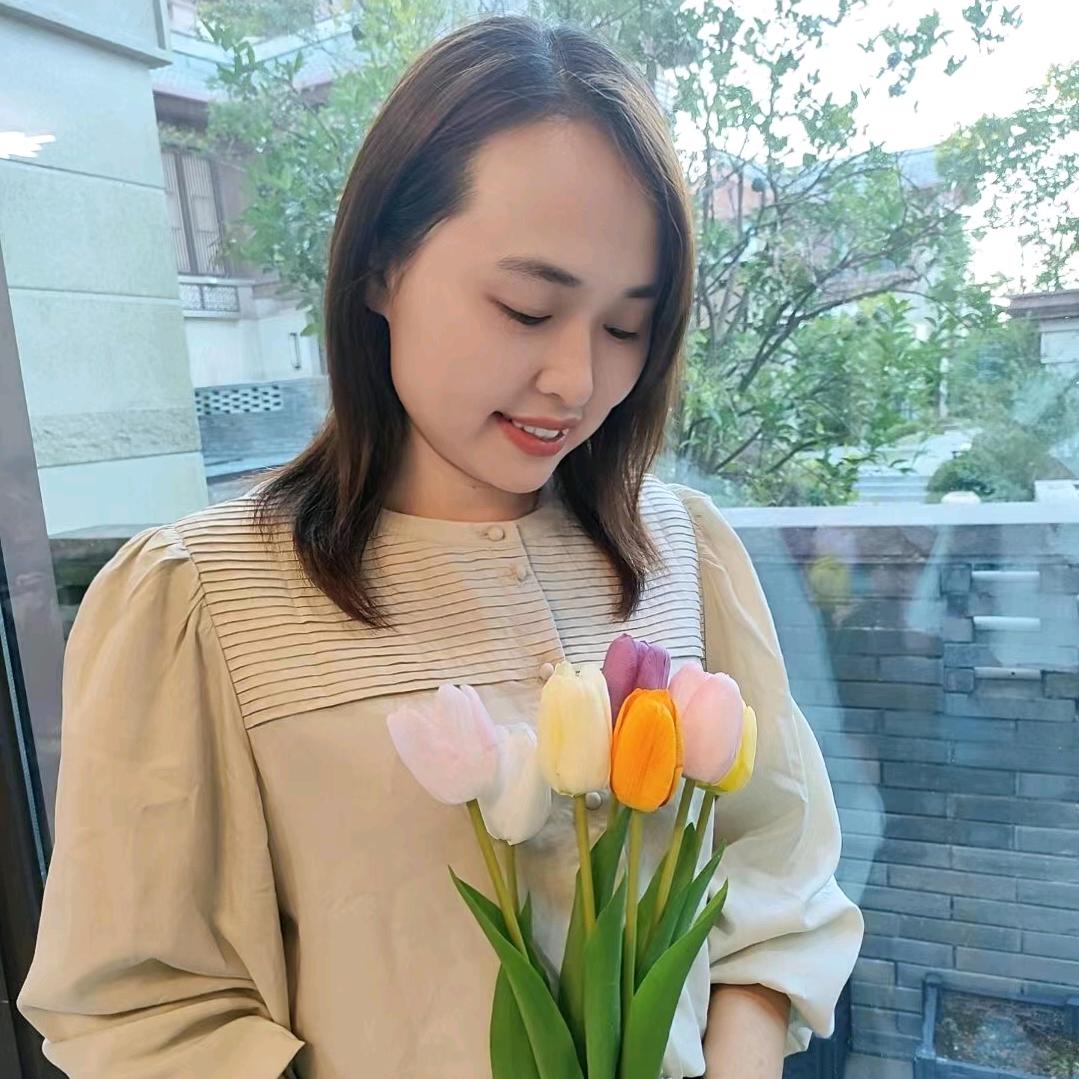 李芳