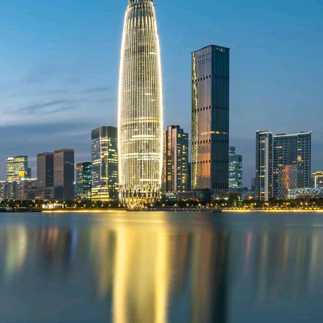 文隆专研烫发