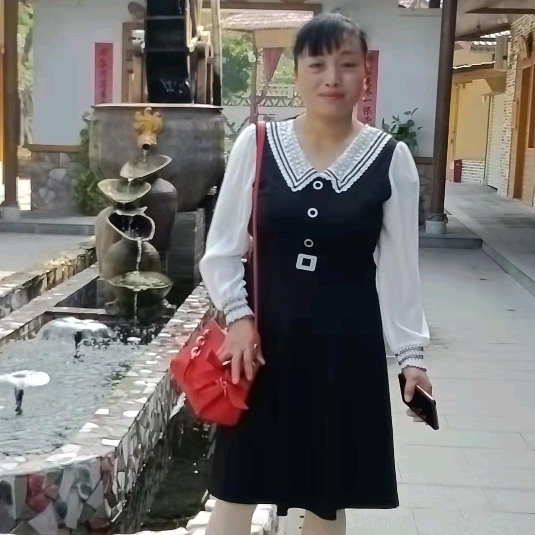 何姐
