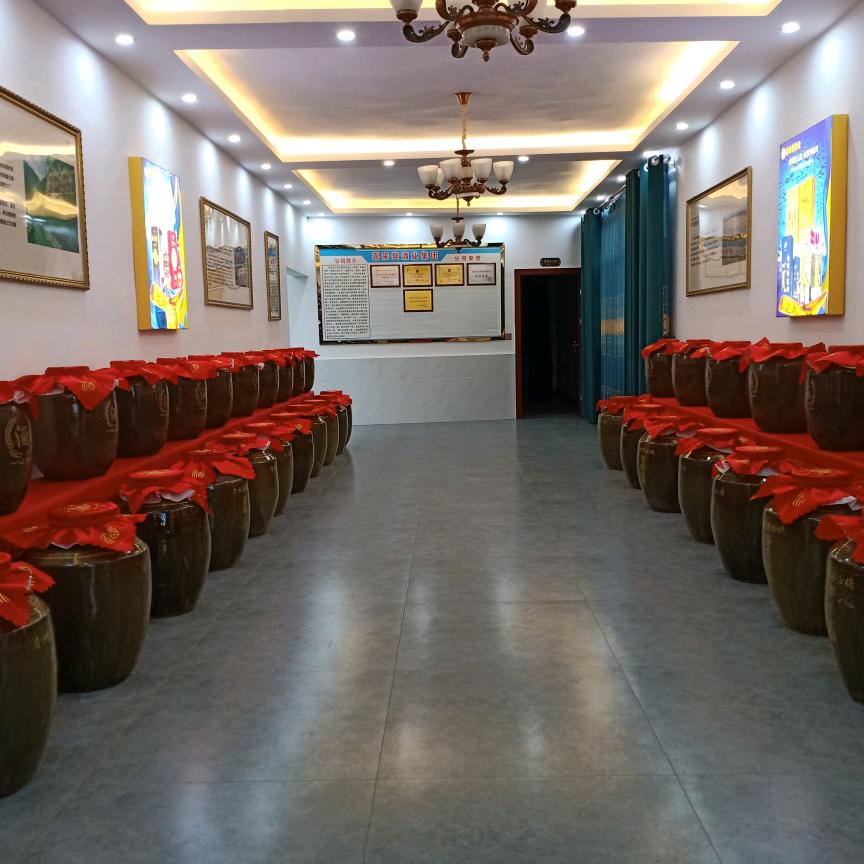 喜来登酒业简玉亮