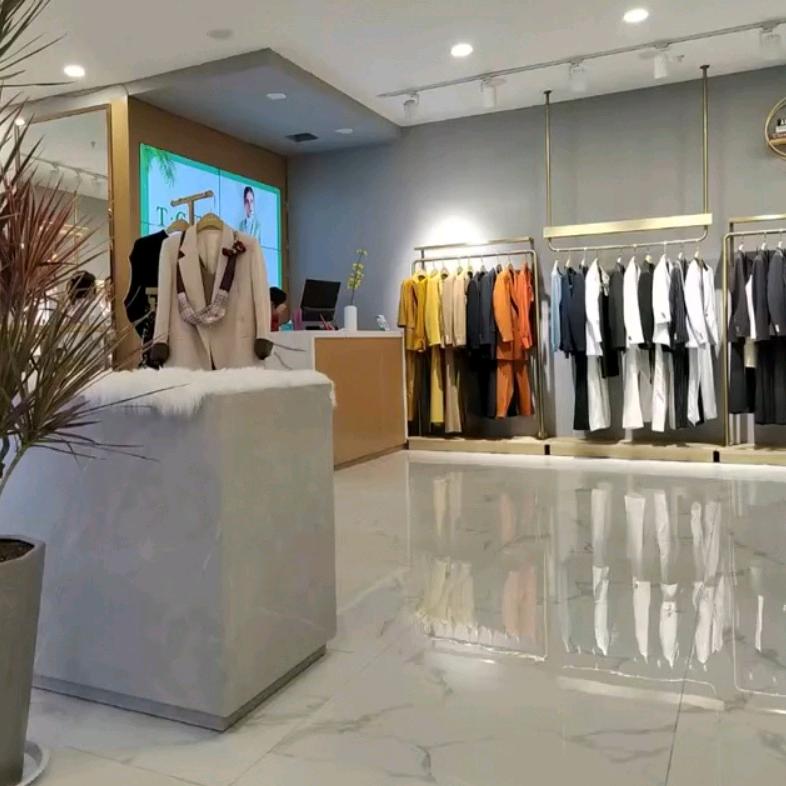 大明专柜折扣服饰