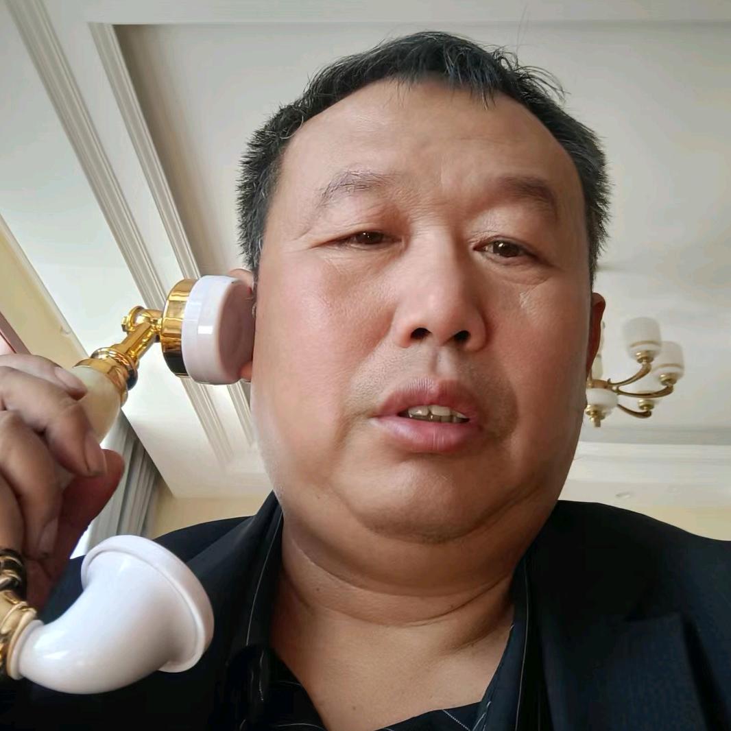 李龙皖