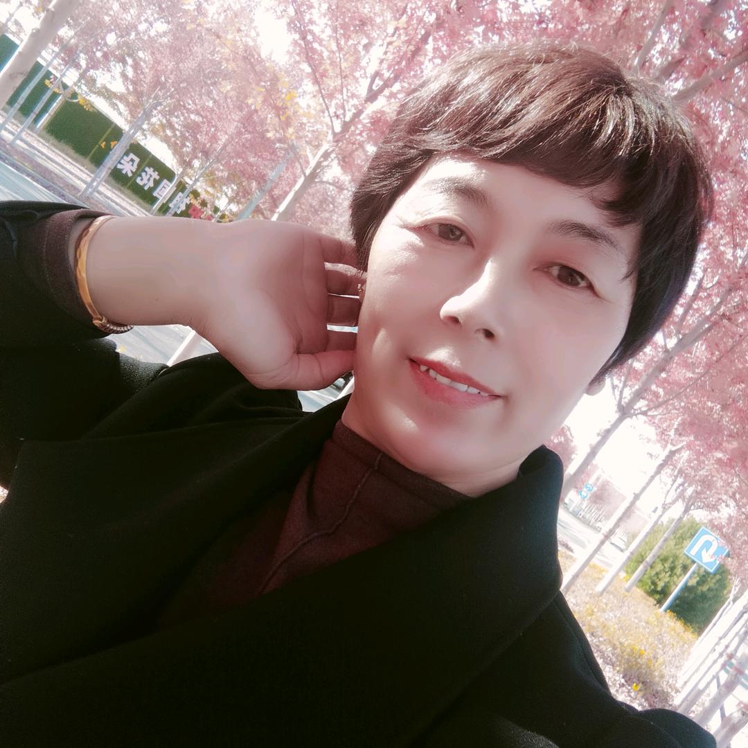 芳华伊人