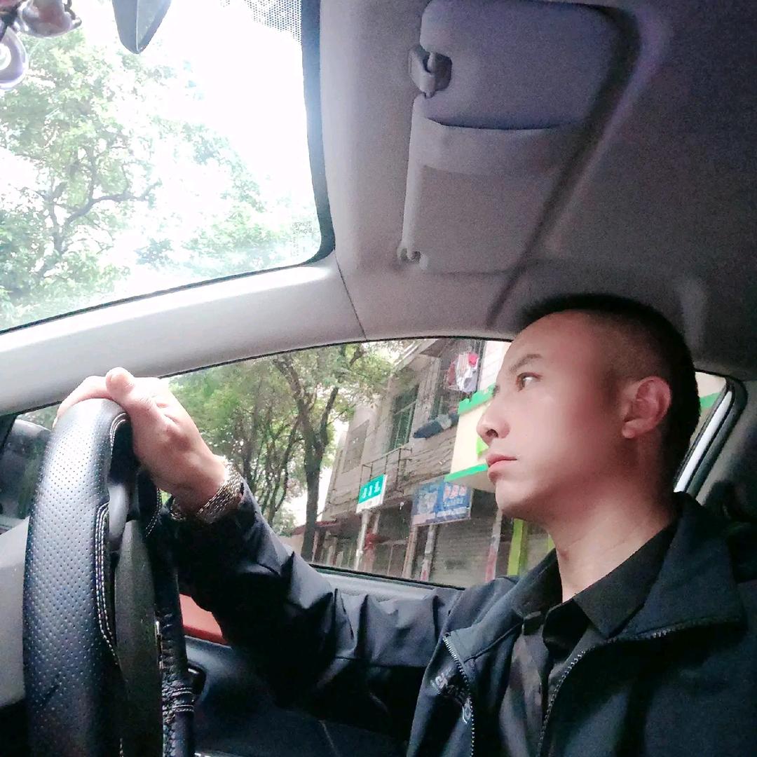 空有人间自由身，确非人间自由人，小江哥