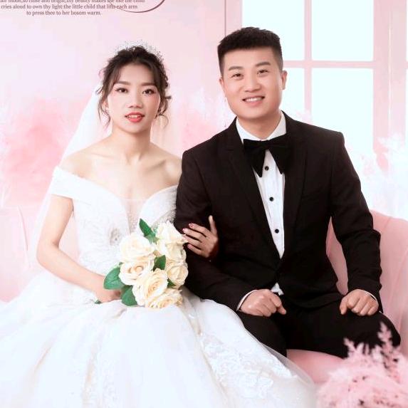 爱咬饼干的发财