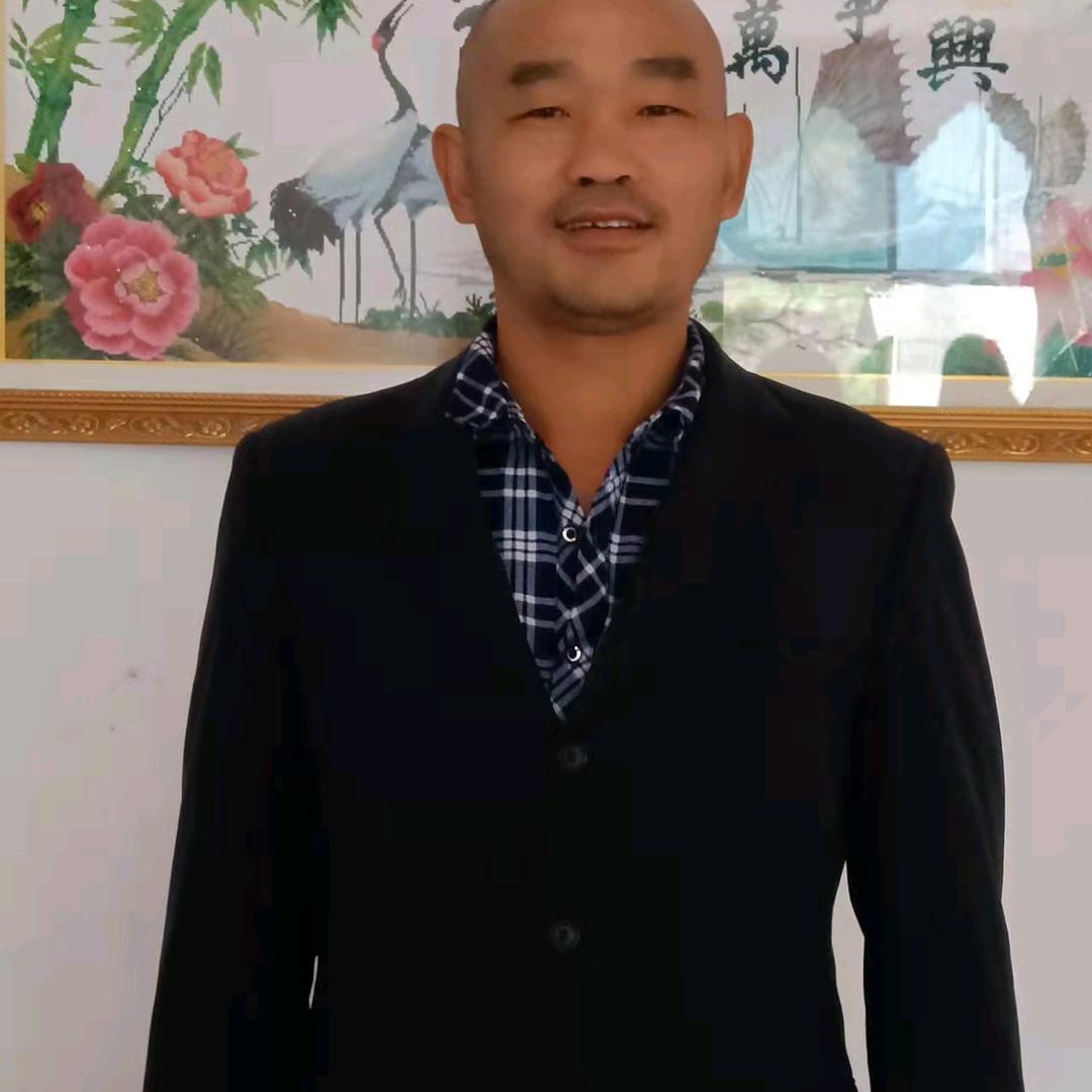 唱出自己的风格<巜秦泽华》