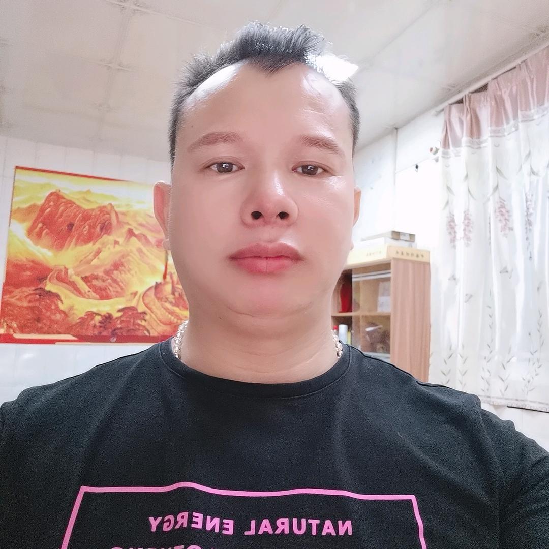杨浩铭