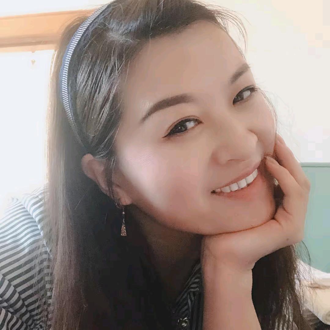 诺初.