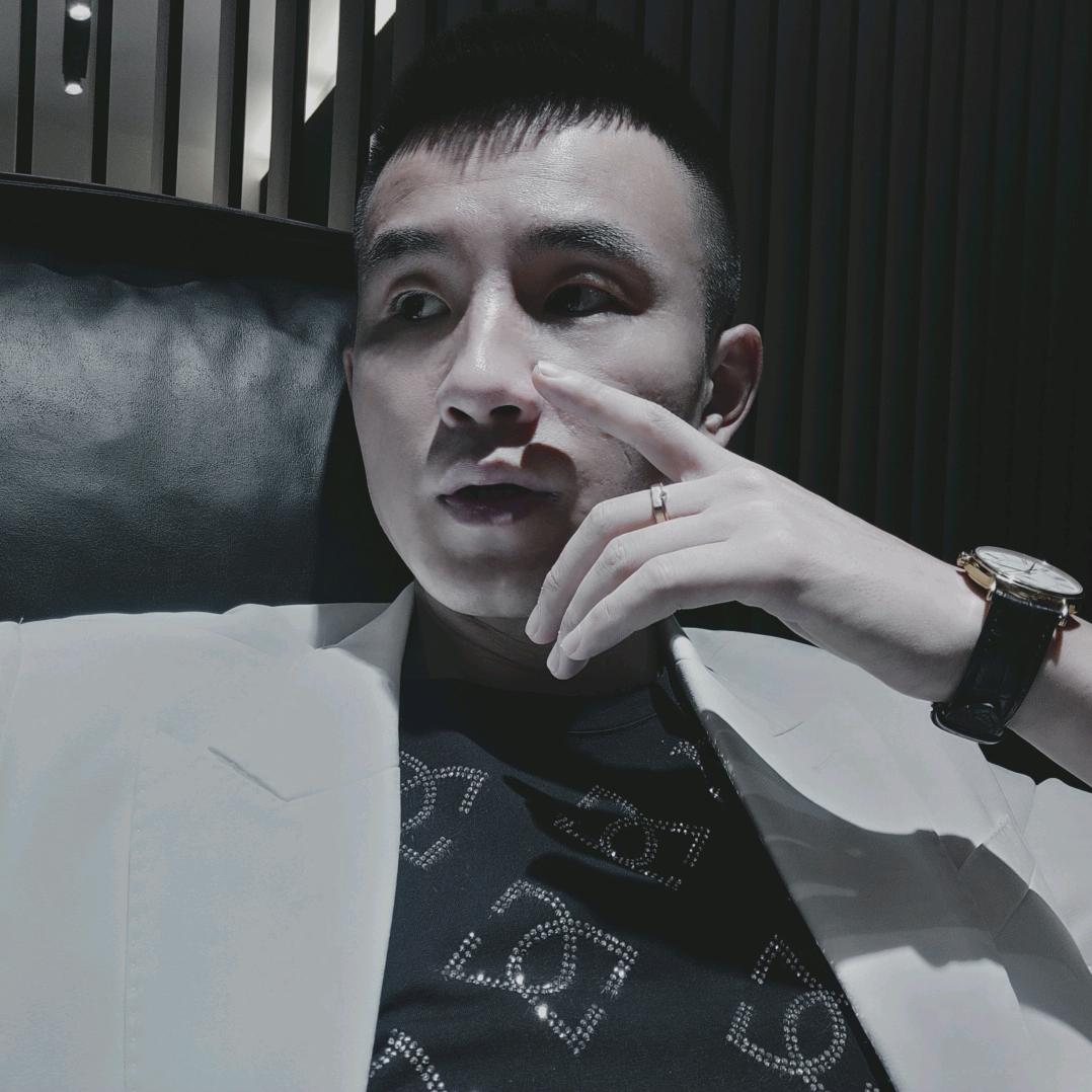 鸿涛【一个只懂珠宝的男人】