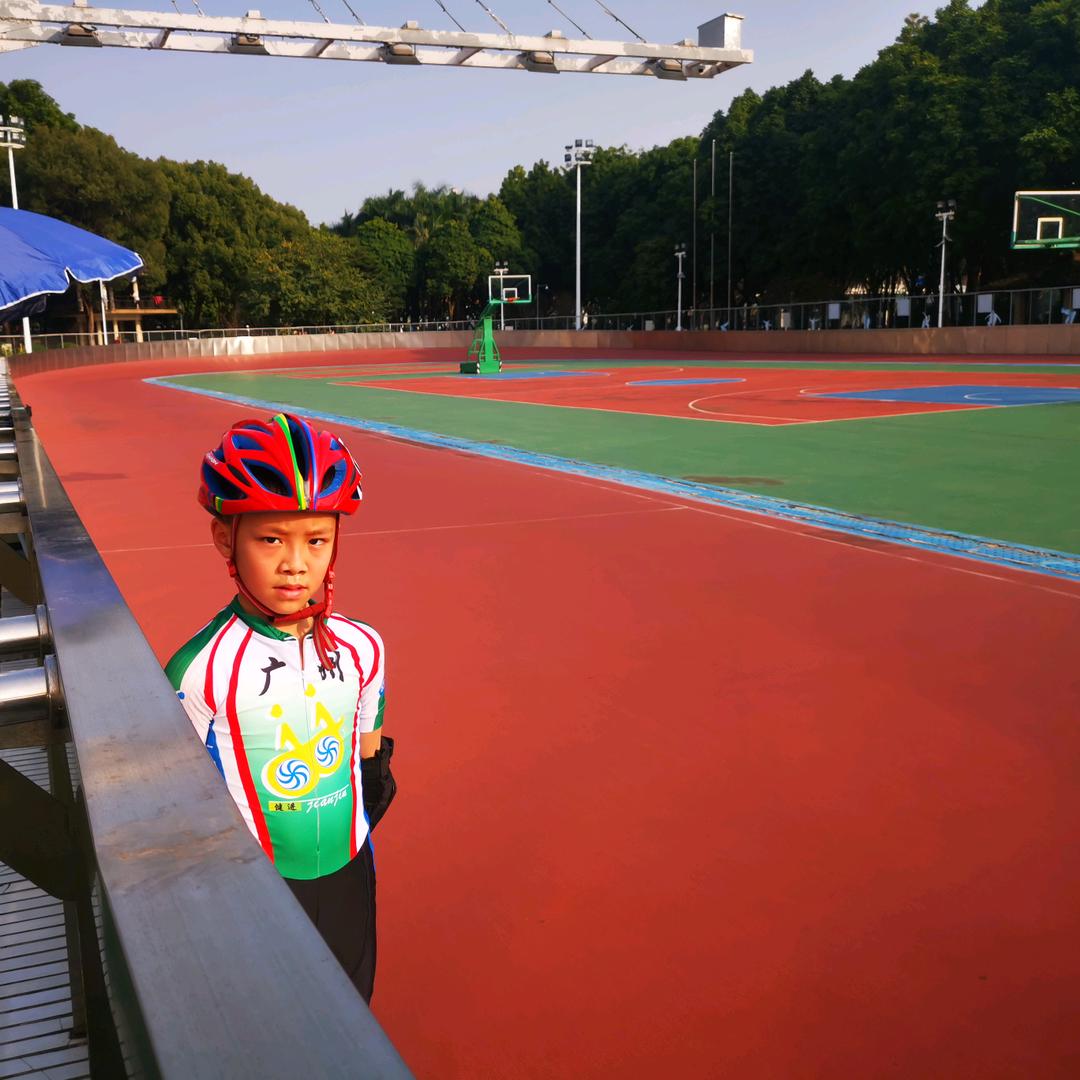 轮滑少年🇨🇳子珂