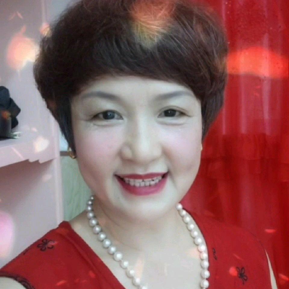 爱笑的洪云