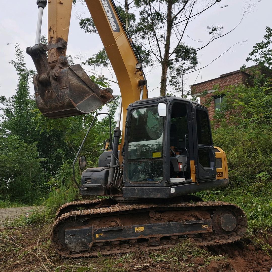 黄家（堡坎石）挖机小彭