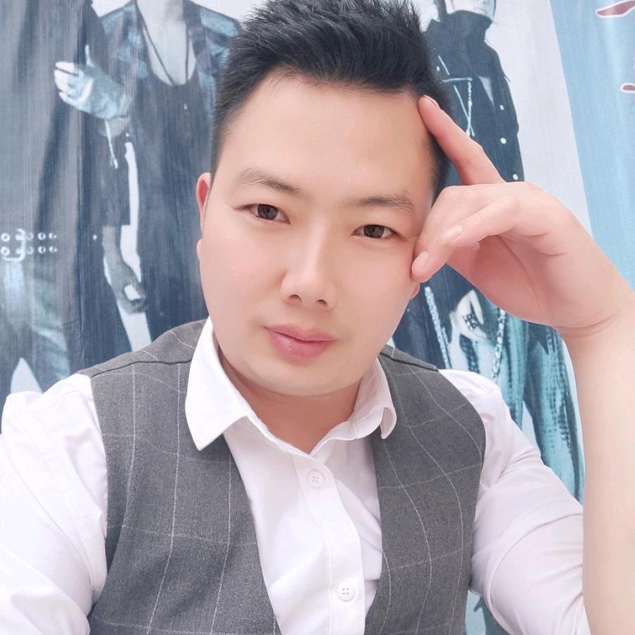 《帅一点》时尚潮流男装欢迎您！