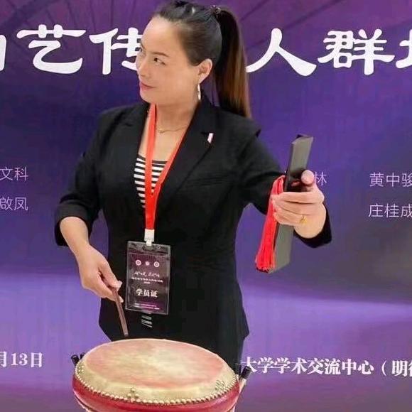 荷花玲子