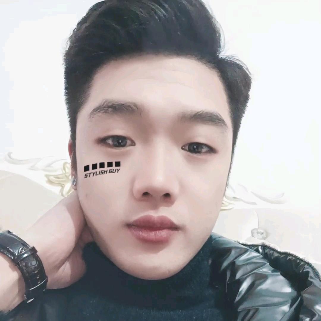 (。㞮・ω・孞。)