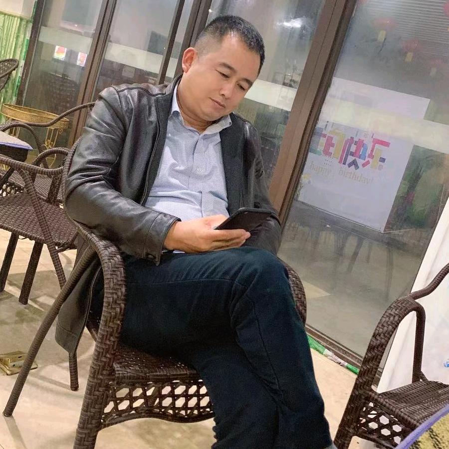 荣昌区新宝华二手车