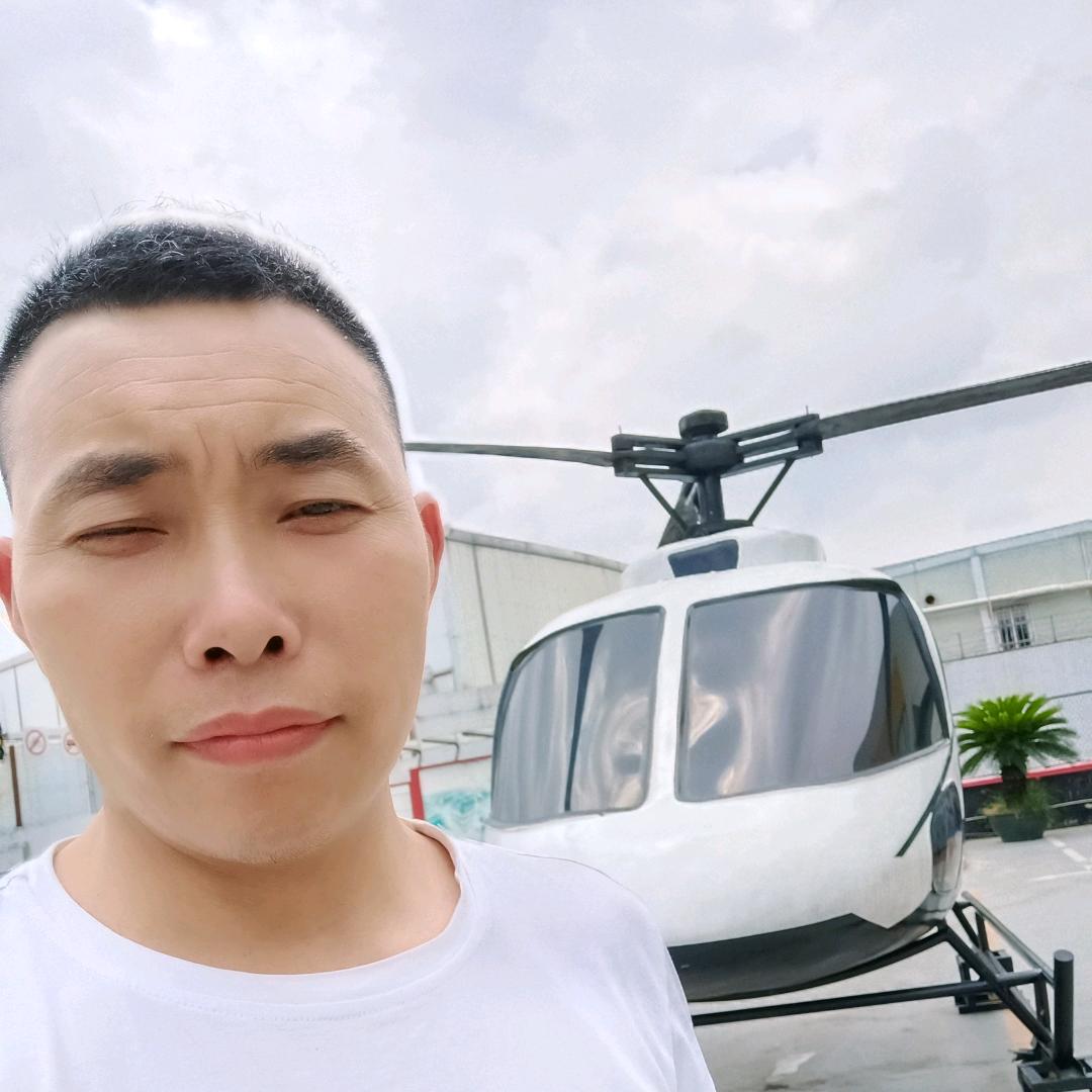 雅致轻奢包铺