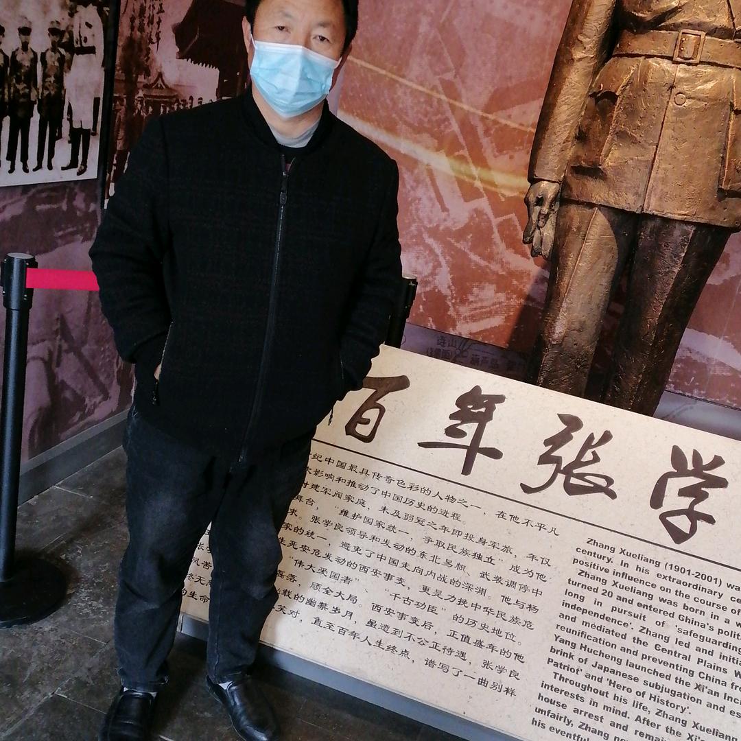 刘德佐农机手