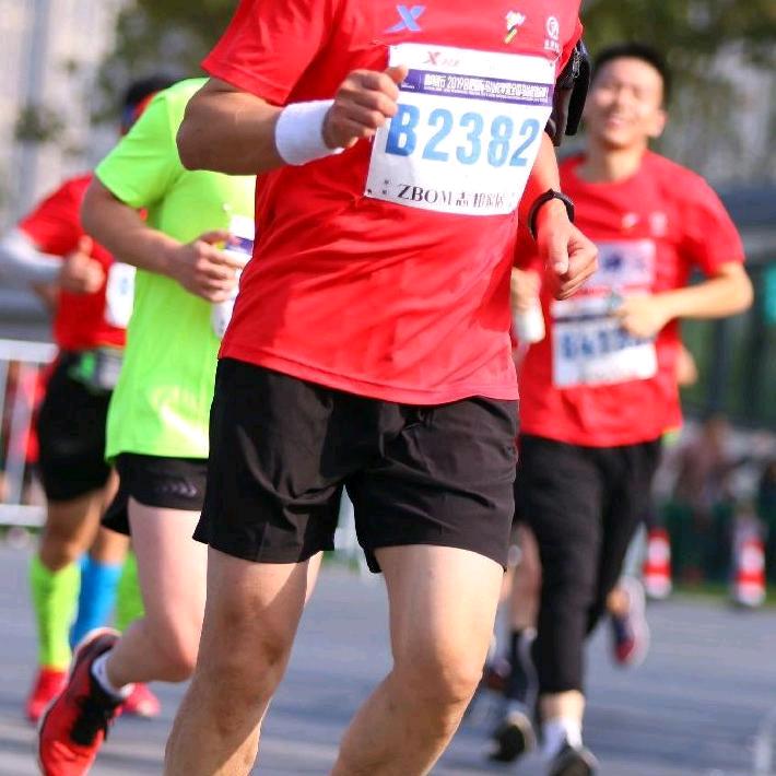 老实人（首播）