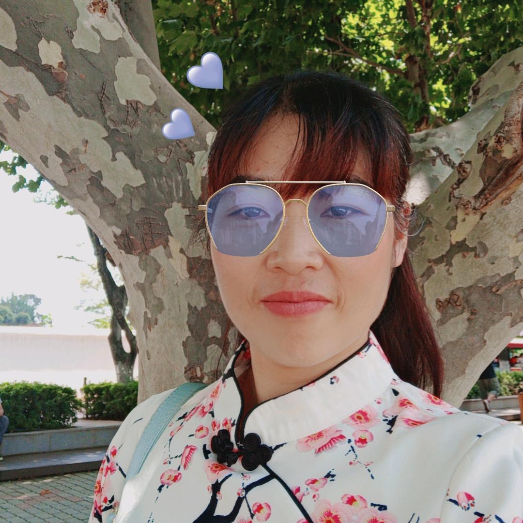 小姐姐开心🌸